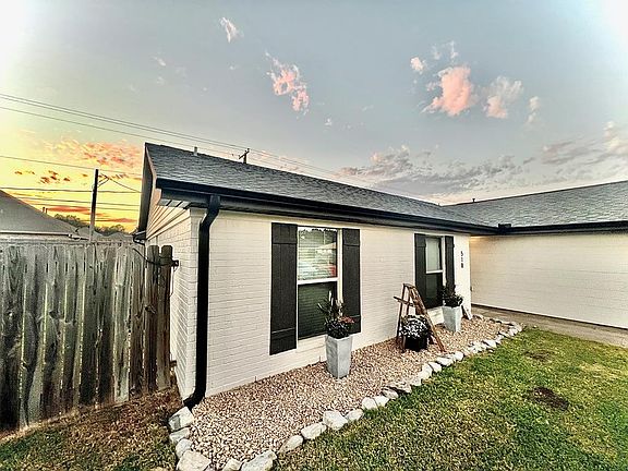 2nd image of 518 Melissa Ct