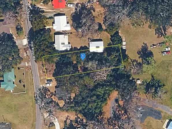 898 Old River Rd, Darien, GA 31305