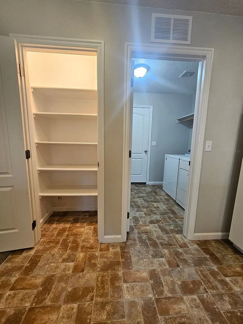3 Bedroom House in Caldwell - Short term lease — Photo 4