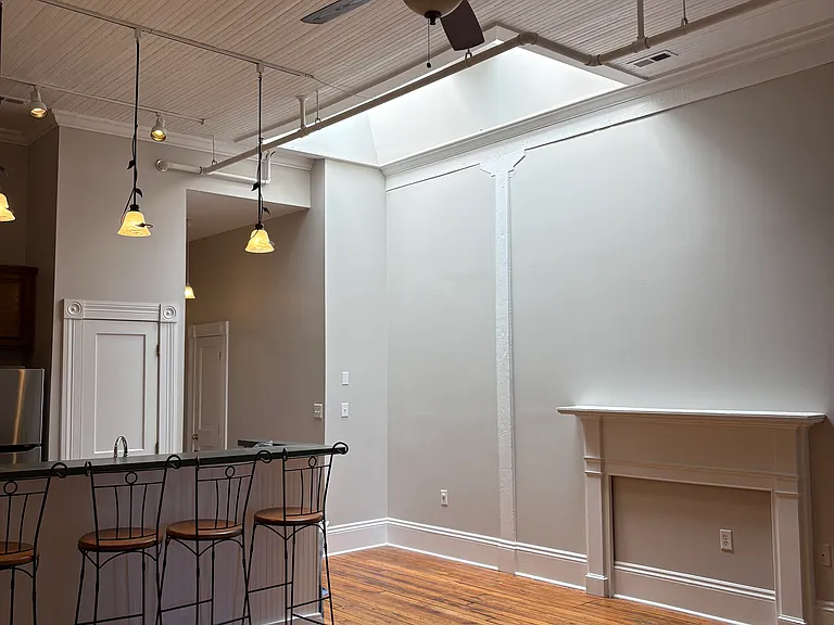 113 E Innes St #113 — Photo 3
