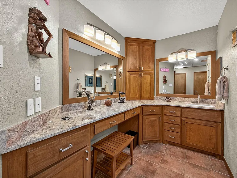 1623 Lake Arbor Dr — Photo 30