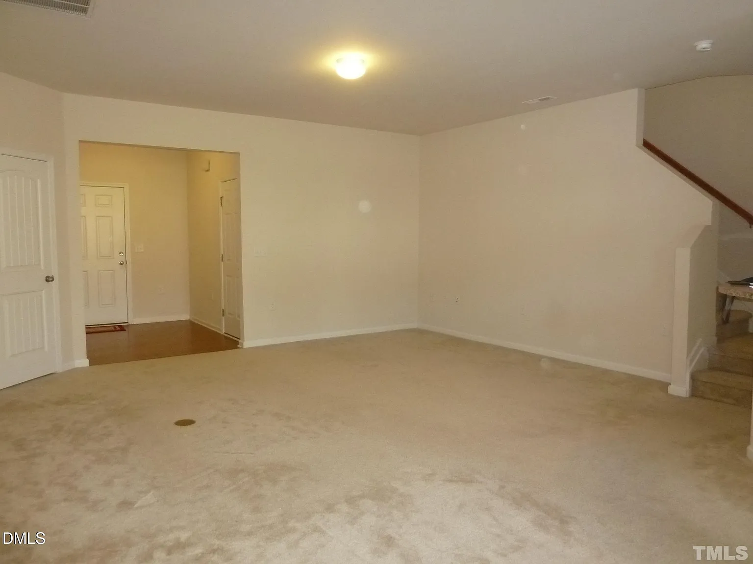 3 bed, 2.5 bath, 1648 sqft, $1,950 — Photo 2