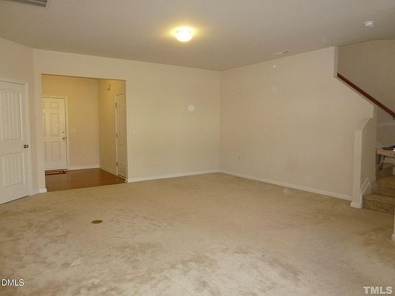 2nd image of 521 Denhoff Dr
