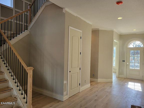 2nd image of 9013 Chandlers Cove Ln