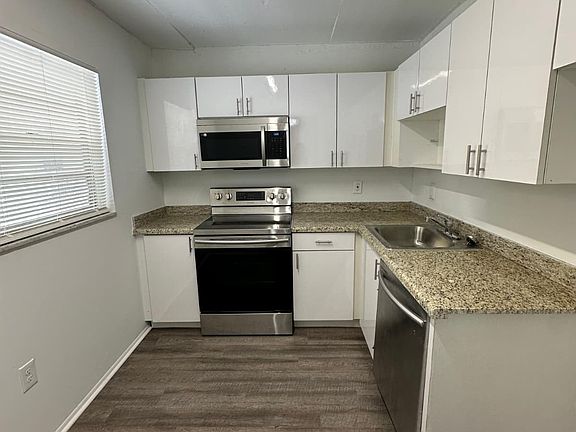 4th image of 15600 NW 7th Ave #311-1