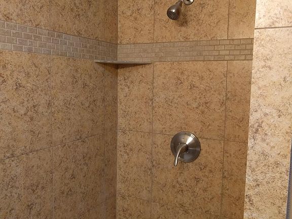 5th image of 1128 E Grand Ave #1128