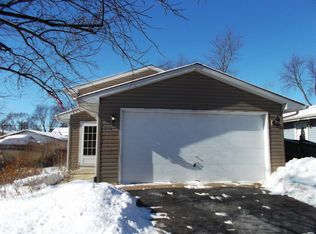 1328 Maple Dr, Round Lake Beach, IL 60073