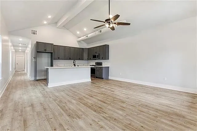 3 bed, 2.0 bath, 1540 sqft, $2,600 — Photo 2