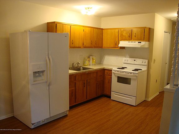 5th image of 42A Crestwood Pkwy
