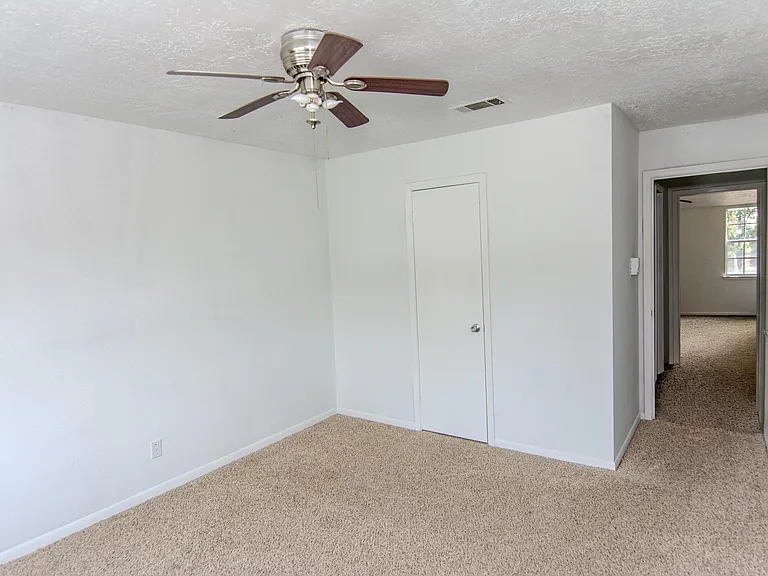 20335 Fieldtree Dr — Photo 14
