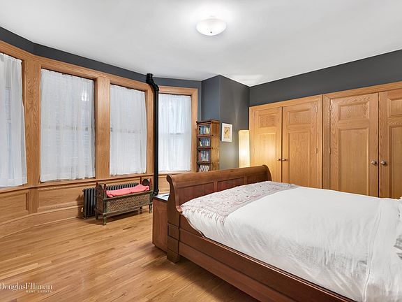 5th image of 301 W 108th St #2JK