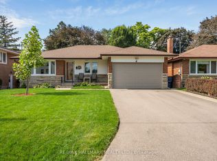 6 Fernalroy Blvd, Toronto, ON M8Z 3V6