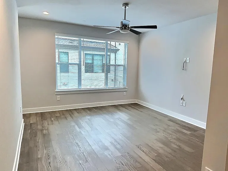 4407 Grotto Dr — Photo 11