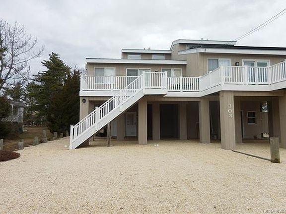 2nd image of 303 Liberty Ave #1