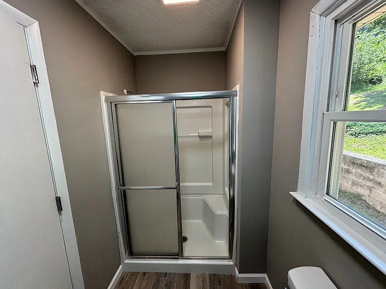 66 Veterans Dr — Photo 21
