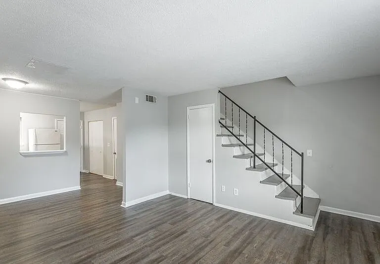 4405 Delashmitt Road — Photo 1