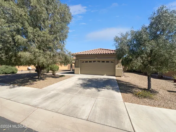 11864 W Farmall Dr, Marana, AZ 85653