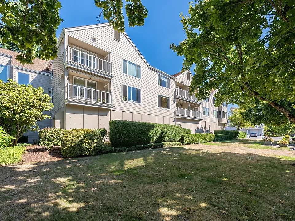 4152 Providence Point Dr SE #104