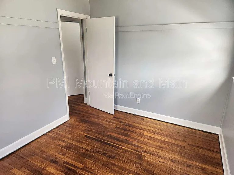 16 Belvedere Rd — Photo 18