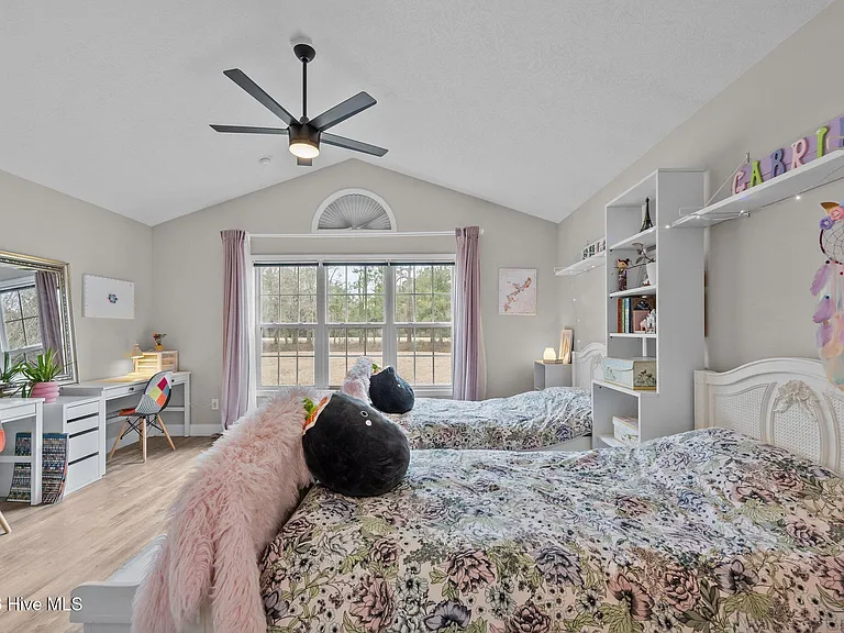 508 Azalea Dr — Photo 29