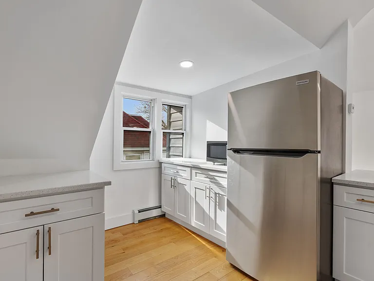 7807 Ridge Blvd #2 — Photo 9