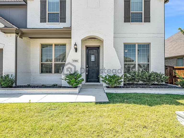 1705 Bellinger Dr — Photo 4