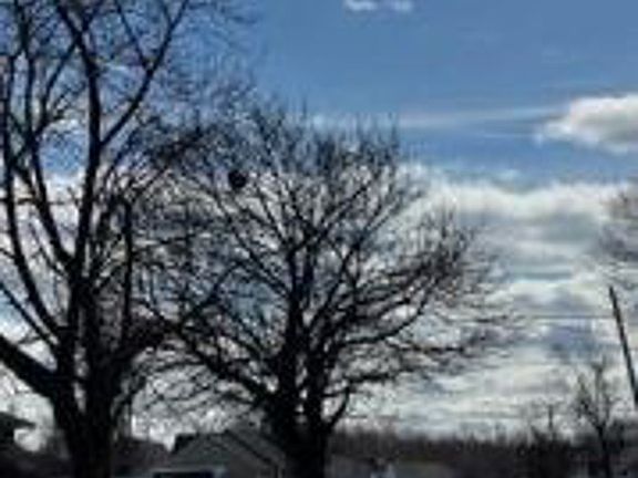 Exterior Neighborhood (street photo)