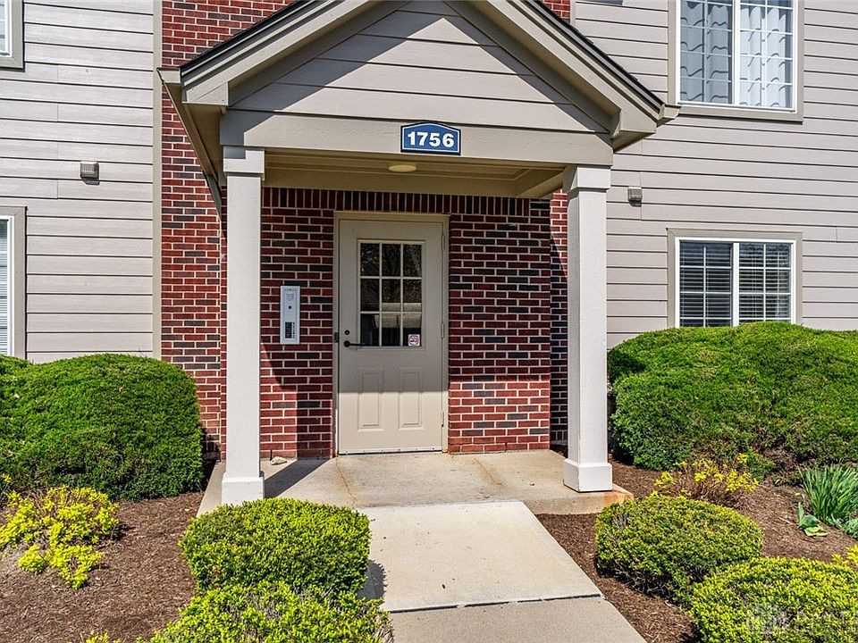 1st image of 1756 Waterstone Blvd APT 102