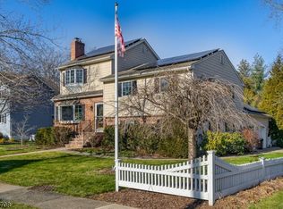4 Weston Ave, Chatham, NJ 07928
