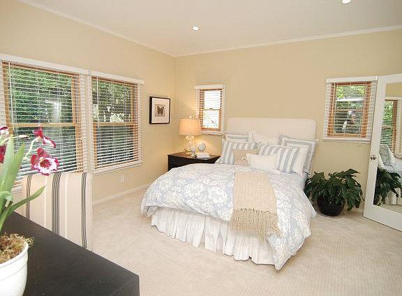 5th image of 176 Waverley St