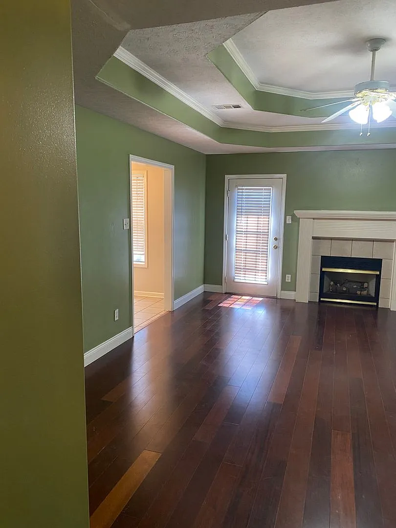 3 bed, 2.0 bath, 1548 sqft, $1,495 — Photo 3
