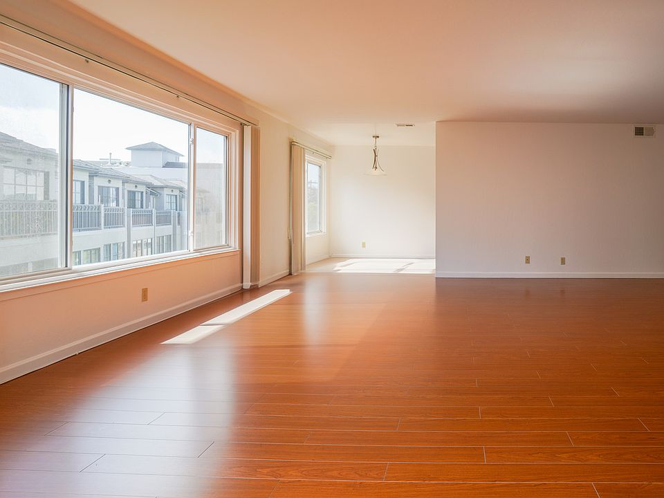 1st image of 975 Burnett Ave APT 4