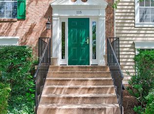 115 Fort Evans Rd SE APT B, Leesburg, VA 20175