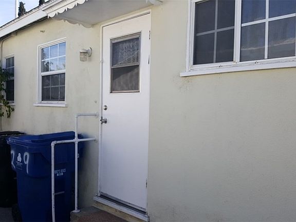 4th image of 6629 Farmdale Ave