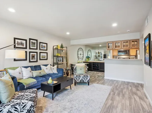 9283 E Arbor Circle #B, Englewood, CO 80111