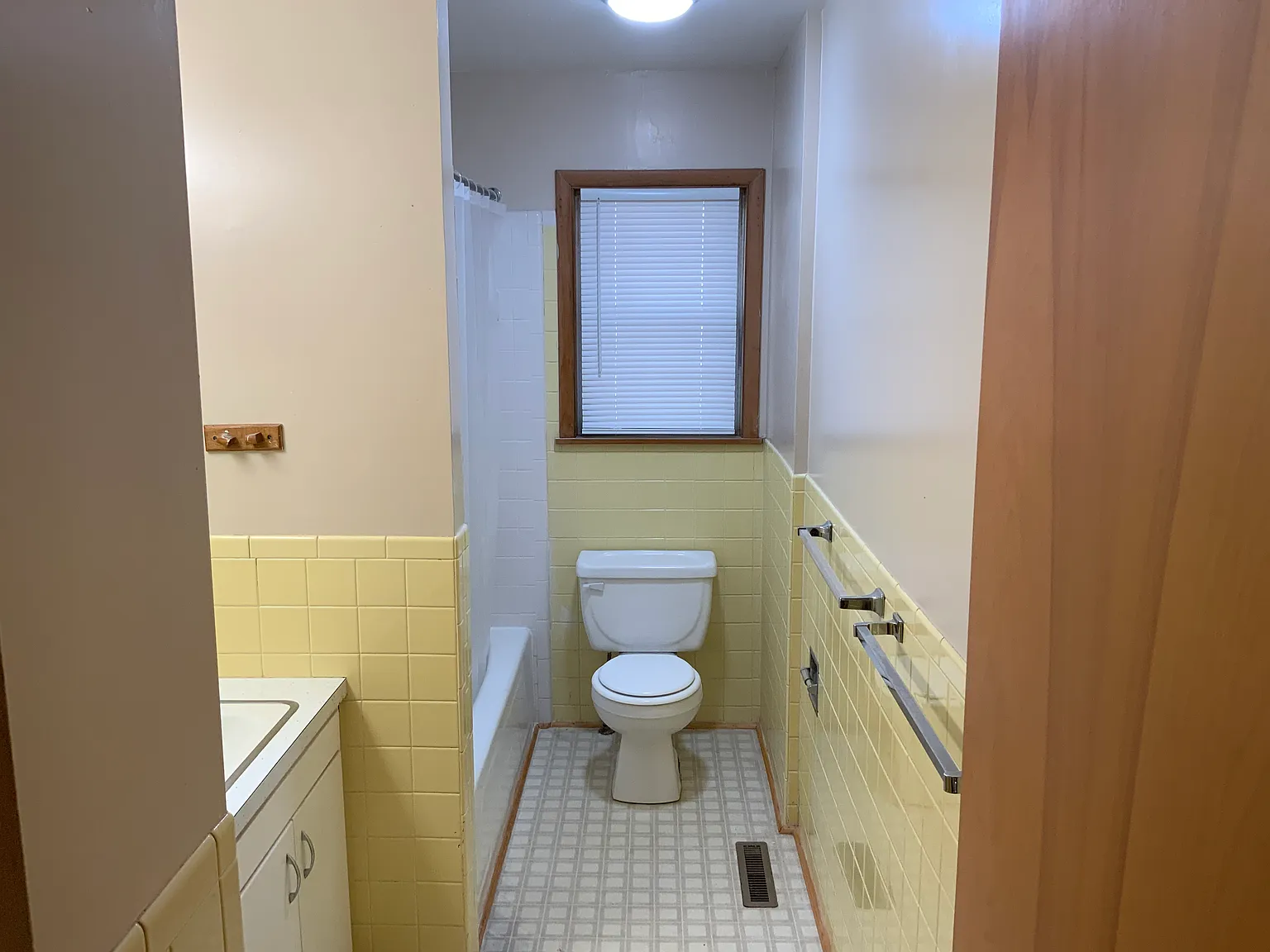 4 bed, 1404 sqft, $1,800 — Photo 4