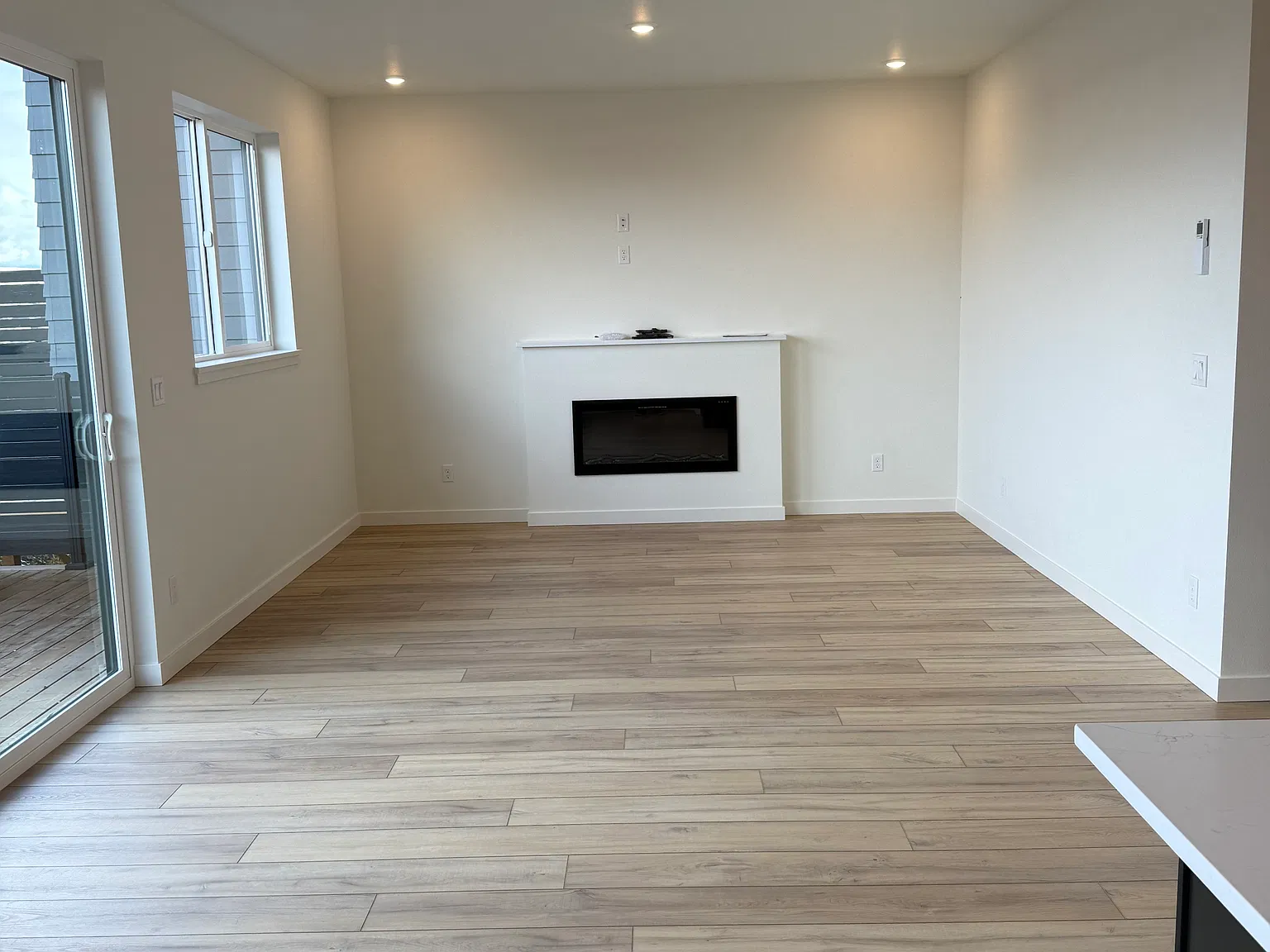 3 bed, 2.5 bath, 1725 sqft, $2,795 — Photo 4