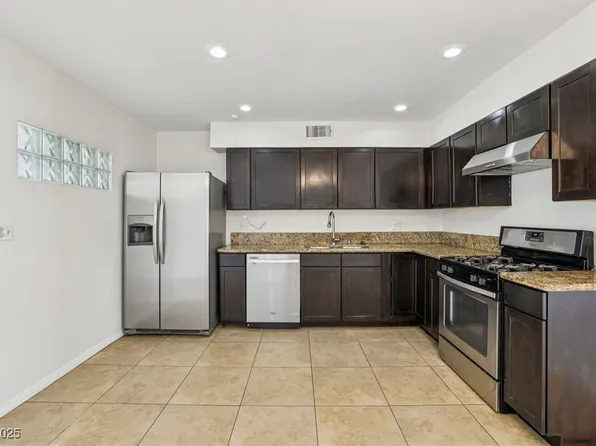 882 Westminster Ave, Las Vegas, NV 89119