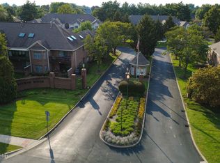 3741 Hurstbourne Ridge Blvd, Louisville, KY 40299