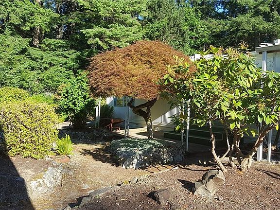 3rd image of 4818 Bellwood Dr NE