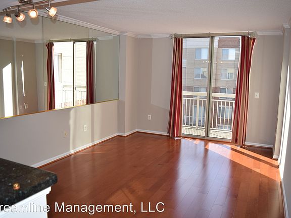 2nd image of 3830 9th St N APT 905E