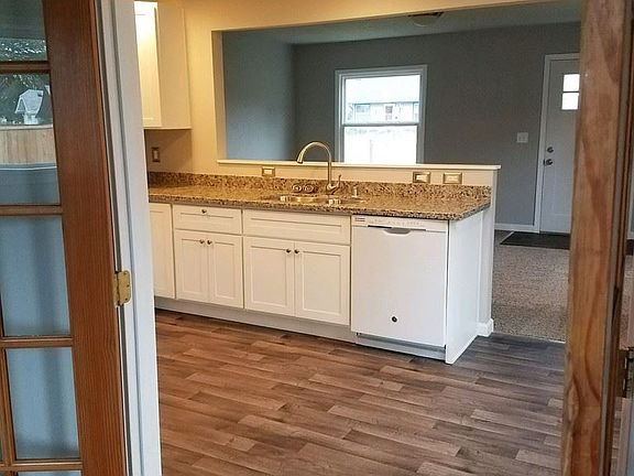 5th image of 4719 S American Lake Blvd