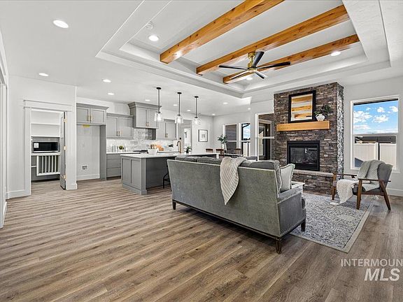 5th image of 1113 Whitewater Way