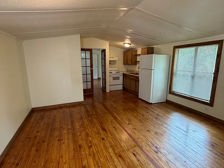 85 Young Rd #T — Photo 3