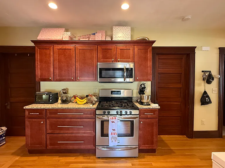 32 Woodbine St #1 — Photo 9
