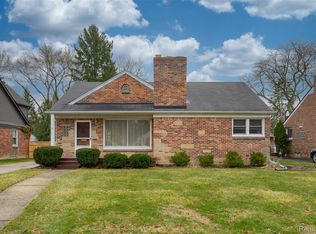 32254 Verona Cir, Beverly Hills, MI 48025