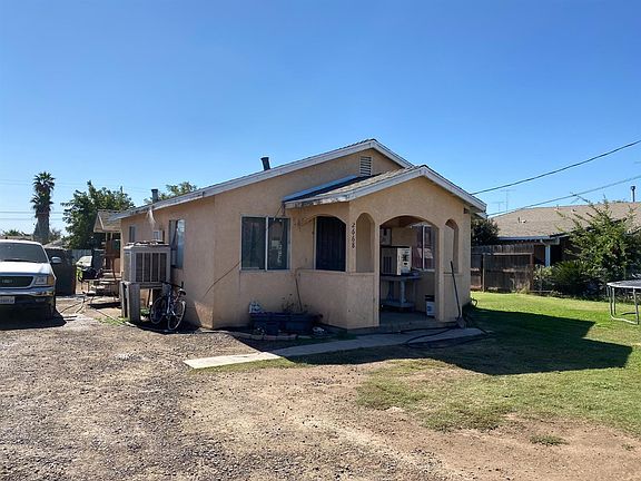 4th image of 2668 W Stanislaus St