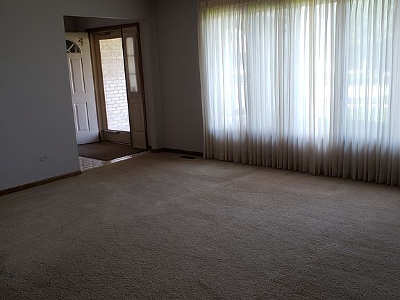 4th image of 8501 Cherry Hill Ave