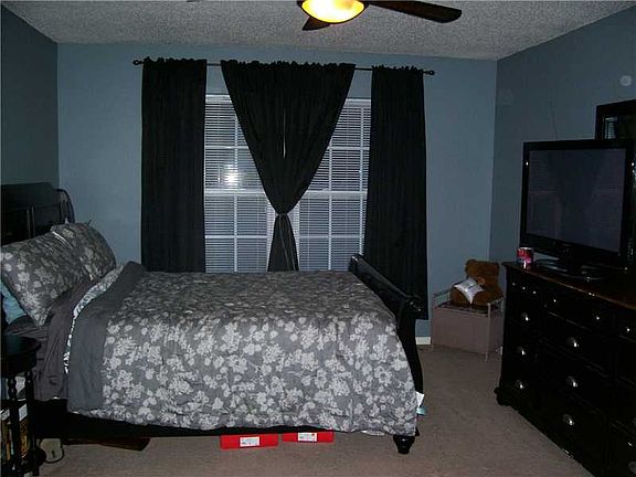 4th image of 10823 Miller Dr