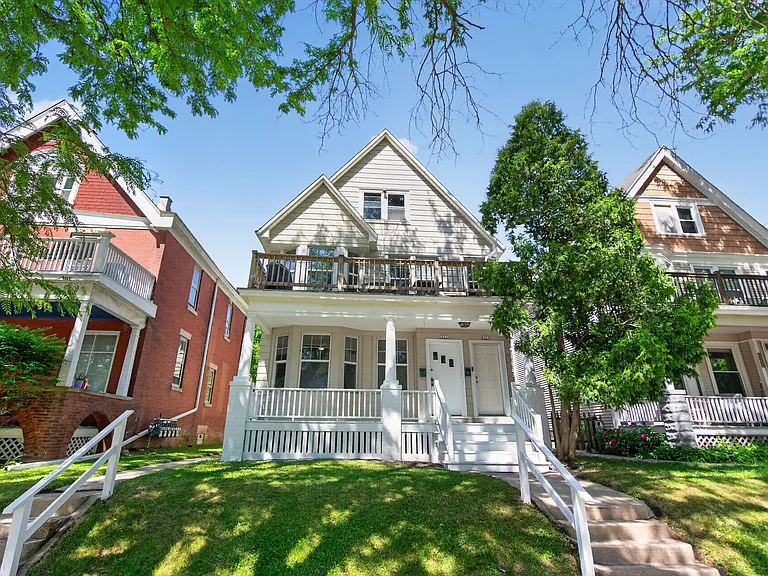 2621 N Humboldt Blvd — Photo 1